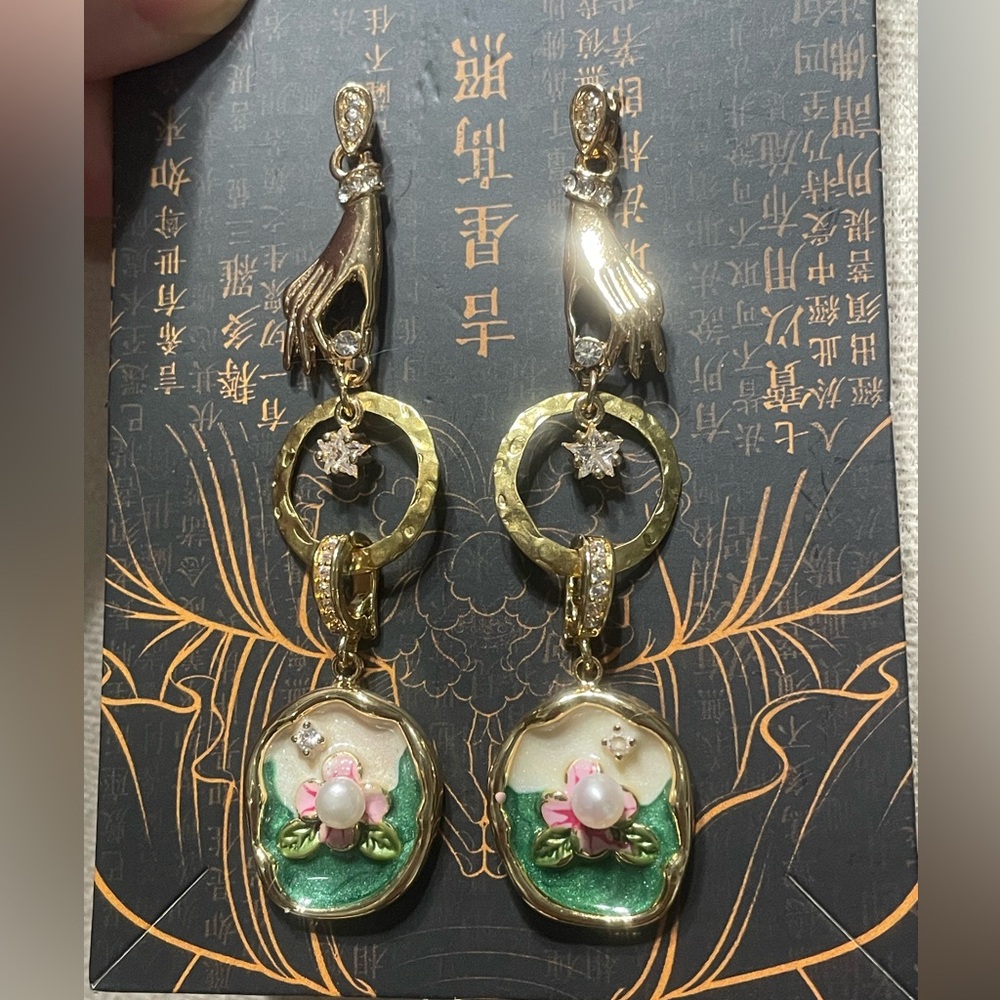 ❌❌SOLD❌❌Monet’s Garden Enameled Pearl CZ Pendant Earrings - Picture 3 of 6